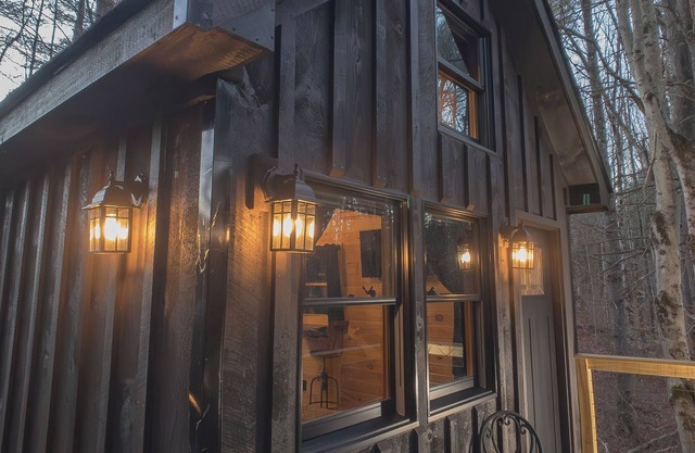 Owl's Nest Treehouse