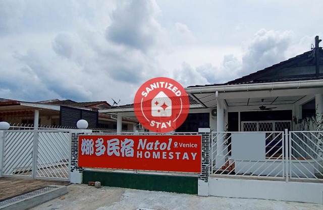 OYO Homes 90258 Natol Venice Homestay