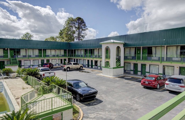 OYO Hotel Douglas GA US-441
