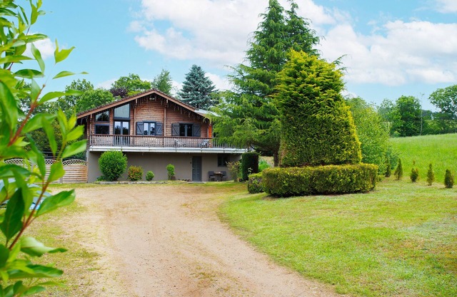 Pétillant Chalet aux 3 Étangs Avec Spa, Sauna et Véranda