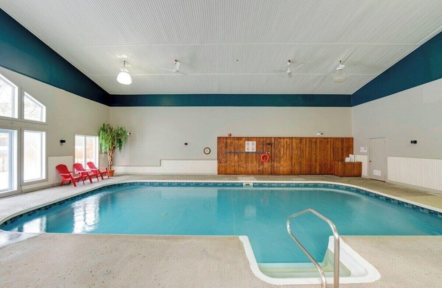P-351: 2-bedroom mezzanine condo
