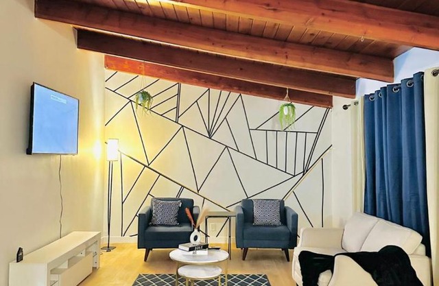 P&N Suites - Queen Room- DUBAI