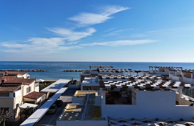 P020 - Porto Recanati, new three-room apartment with garden
