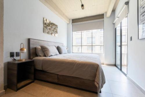 P102 Modern 3Bdrm 2bath private balcony & Rooftop