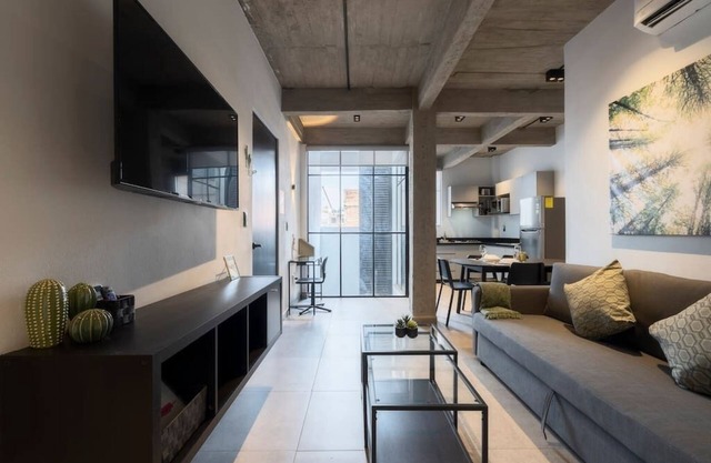 P601 Amazing Rooftop 2Bdrm 2bath Apt AC