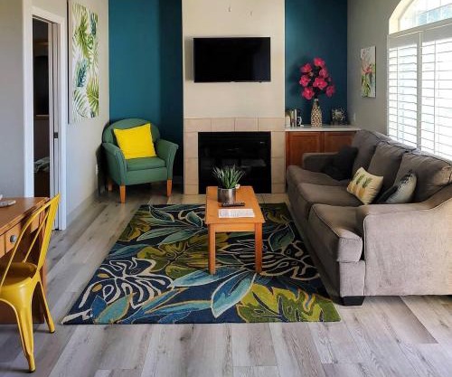 Pacific Plaza #605 - Seaside Flamingo Retreat - 1BdrmD-K-QSofa
