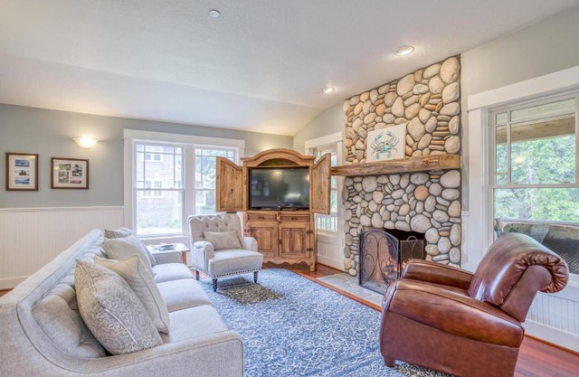 Pacific Way Cottage - Meredith Lodging