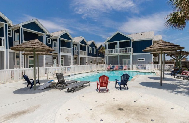 Padre Beach View 237K