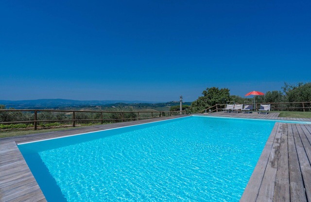 Pagliaia Apt. with ac near Siena