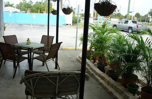 Palm Court Motel