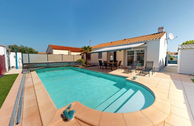 Palm'Cornue avec piscine chauffée