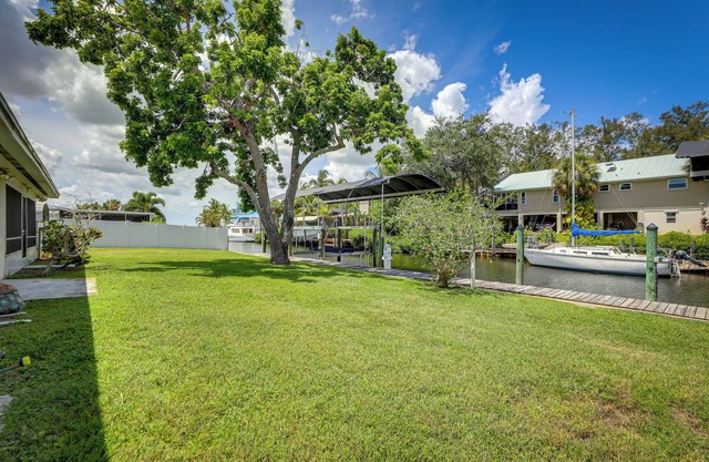 Palmetto Waterfront Vacation Rental w/Boat Dock!