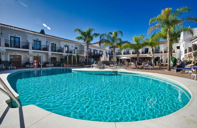 Paloma Blanca Boutique Hotel