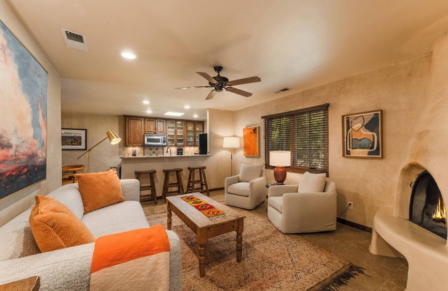 Paloma - Tranquil East Side Retreat, Walk Everywhere