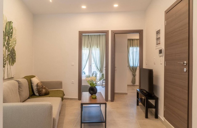 Pananos Sq. House II
