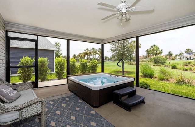 Panorama Haven – Golf, Hot Tub & Pure Relaxation!