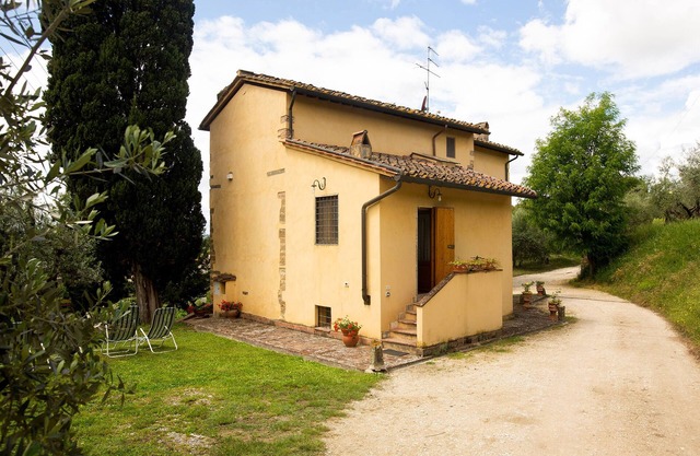 PANORAMA ON CHIANTI BEAUTIFUL HOUSE FOR FAMILIES with garden and POOL wi fi free