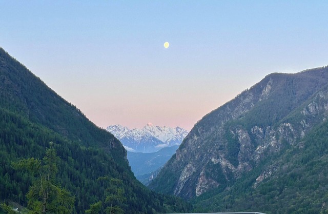 Panoramic Attic in the Heart of Valtournenche – Ideal for Families & Friends