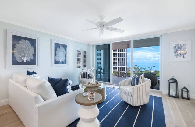 Panoramic Gulf Views, Newly Renovated, Spectacular 2 Bedroom 2 Bathroom Condo