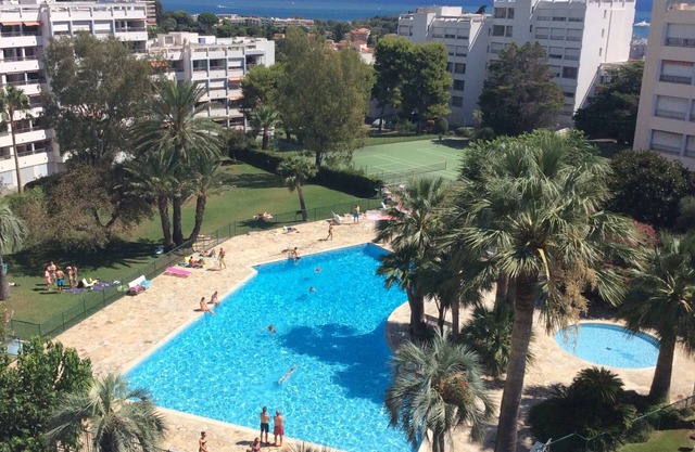 Panoramic sea view near Antibes town center with swimming pool
