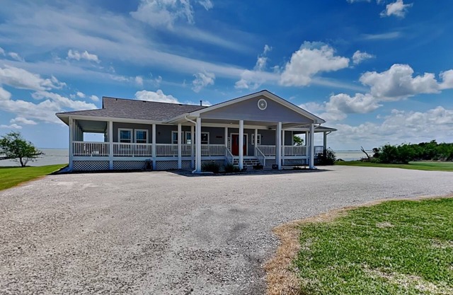 Papa's Place | Bayfront, Pet Friendly, Private Dock, Pool + Firepit!
