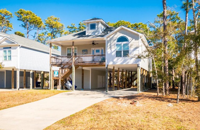 Parade Rest by Oak Island Accommodations