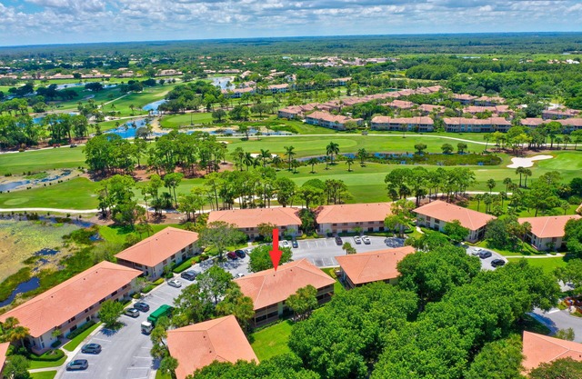 Paradise Awaits! Tropical Flamingo PGA Villa