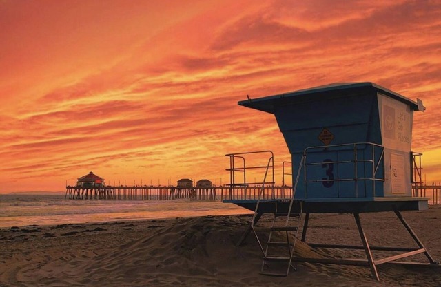 PARADISE BUNGALOW IN HUNTINGTON BEACH