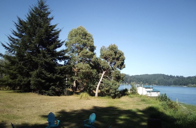 Paradise Cabin on Tenmile Lake