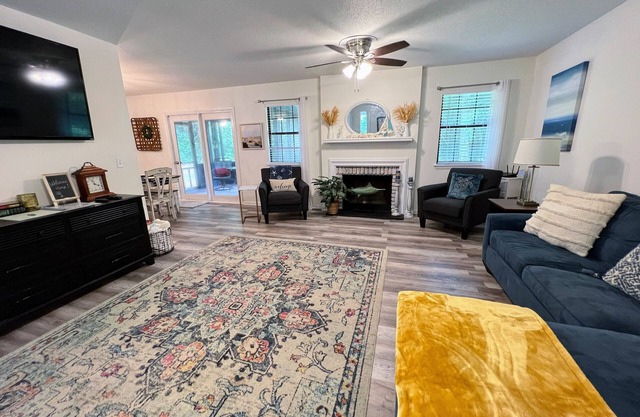 Paradise is waiting for you! Minutes away from St. Simons, Jekyll, Golf & FLETC!