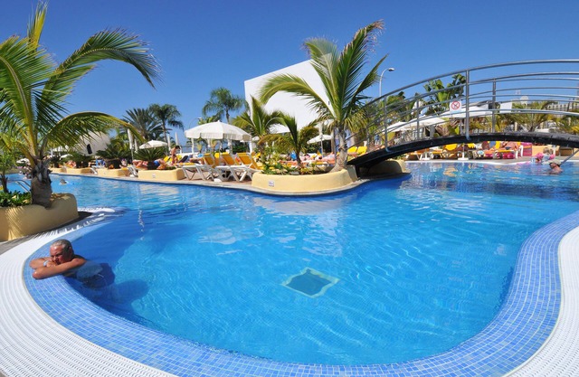 Paradise Park Fun Lifestyle Hotel