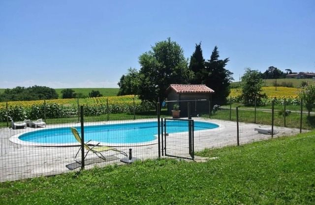 Parc Avec Piscine - 7 Chambres - Maison 15 Personnes sur Coteaux du Lauragais -