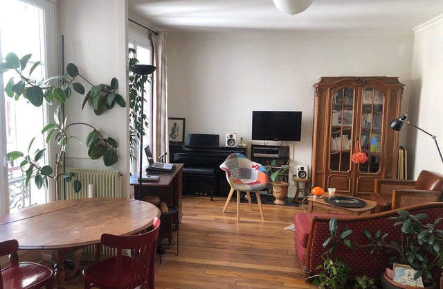PARIS 20, MÉNILMONTANT, NEAR METRO, IDEAL FOR A QUIET AREA IN THE HEART OF PARIS
