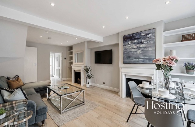 Park House, Two Bed Henley Townhouse with Garden
