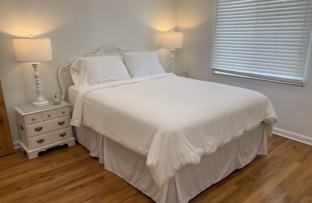 Parkside Flat - Near Cheyenne Frontier Days