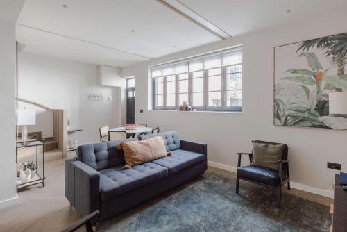 Parkside House - Regent's Park - by Frankie Says