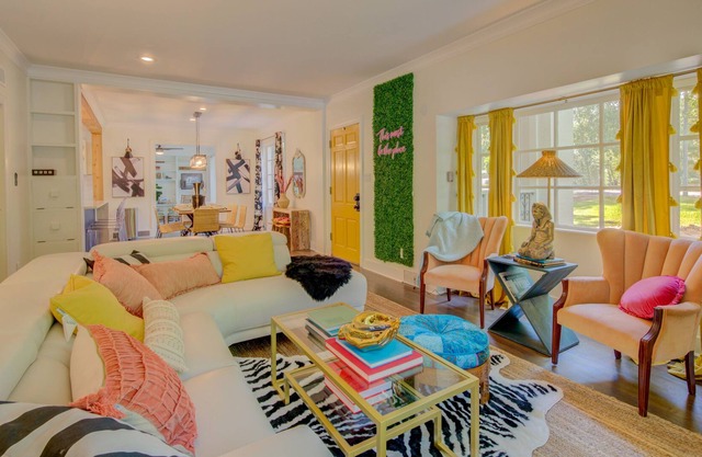 Parkway Paradise - 4BR 3.5BA Elegant & Spacious Sleeps 10