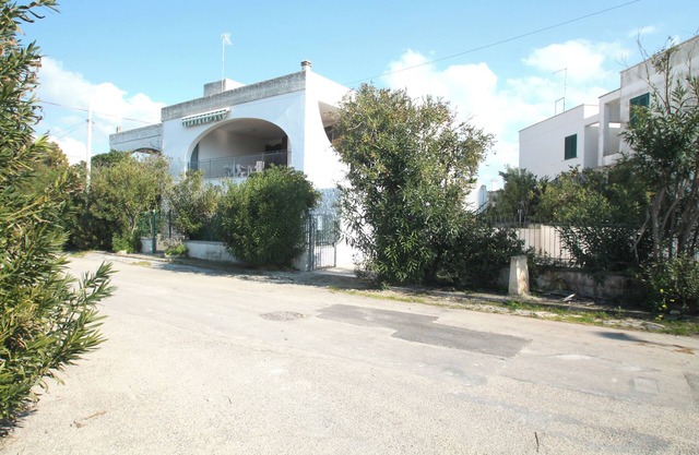 Part of villa 50 mt from the sandy beaches