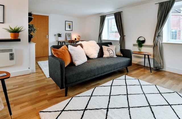 Pass the Keys | Bays Reach - Stylish 2 bed apartment with parking