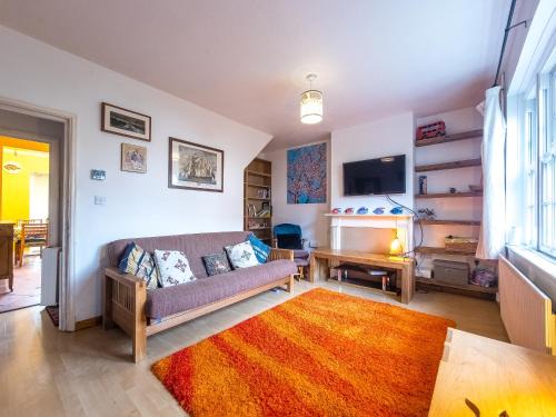 Pass the Keys Charming Home Near Thames DLR