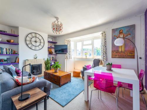 Pass the Keys Cozy 4-Bed with Garden in Trendy Stoke Newington