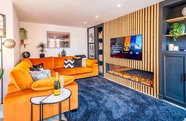 Pass the Keys | Stunning Shrewsbury centre contemporary apartment