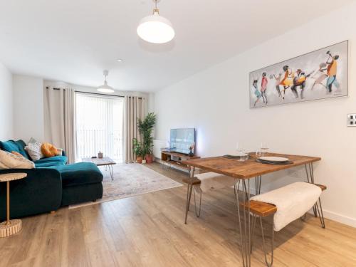 Pass the Keys Stylish Flat Near Charlton Station