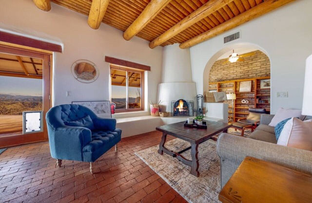 Patagonia Lake Area/3 BR/Serenity/Mountains