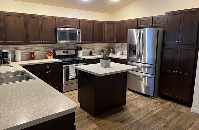Patio Villa - New Furniture, Golf Cart, Near Pools, Golf, Nightly Entertainment
