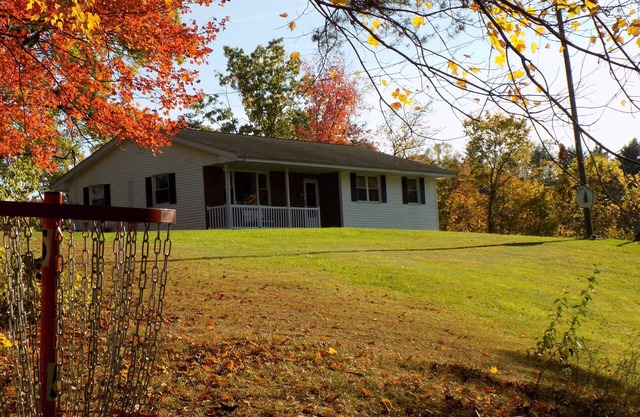 Peace at Pine Run in Hocking Hills: 13 Acres, Hot Tub, & Disc Golf!