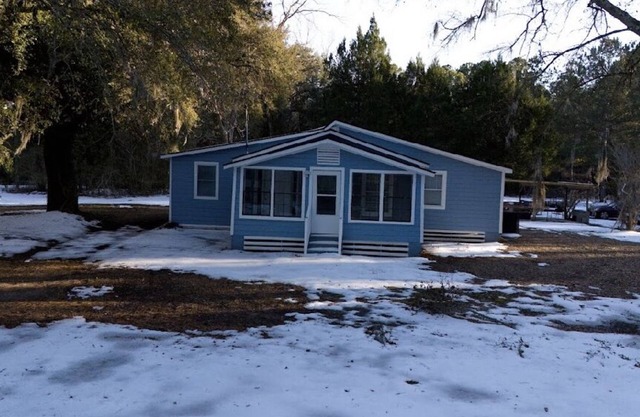 Peaceful 3-Bedroom Retreat in Huger, SC – Gateway to the Lowcountry
