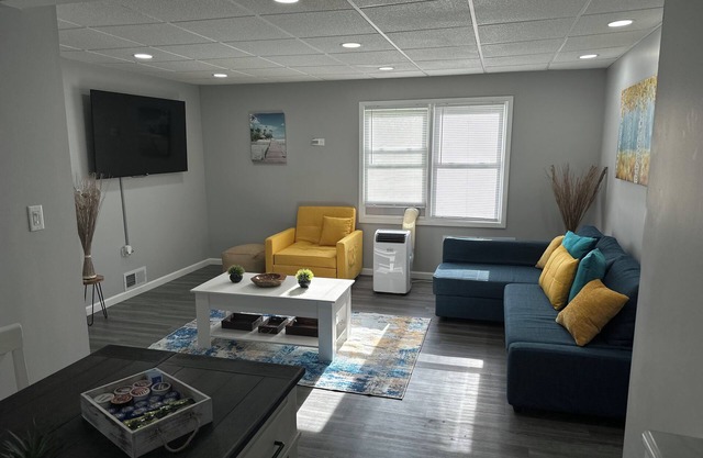 Peaceful and comfy home away from home in the ‘burbs oasis