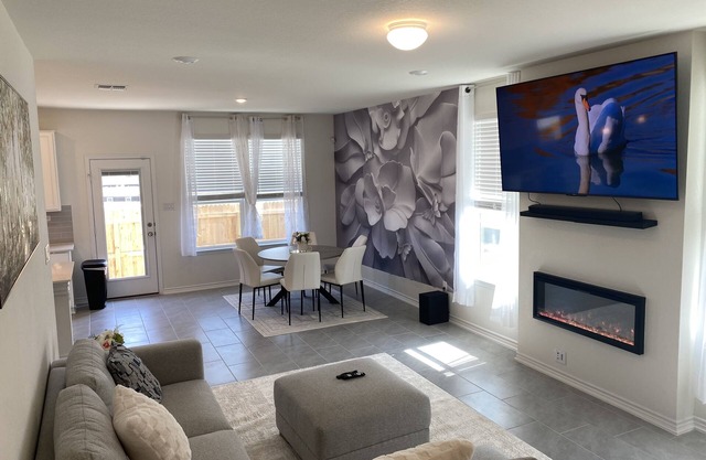 Peaceful and Central house for family fun!