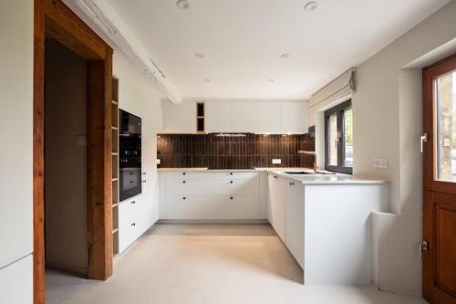 Peaceful and spacious stay in Hangenoak